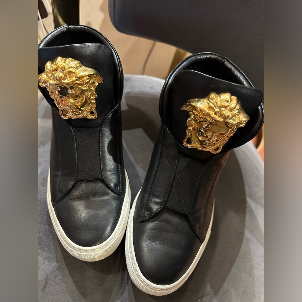 Versace tennis shoes